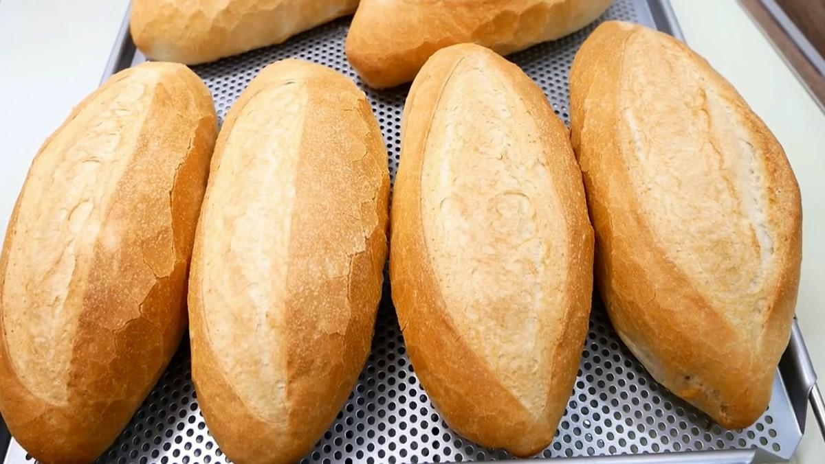 2 cách làm bánh mì cực dễ tại nhà, bánh giòn thơm khó cưỡng '