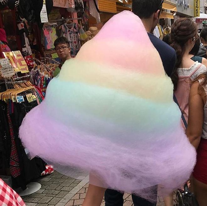 Chiêm ngưỡng chiếc kẹo bông khổng lồ ở Nhật Bản ai nhìn cũng thích thú